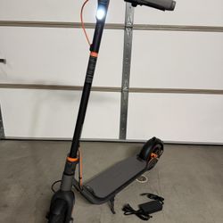 Segway Ninebot F-35 Electric Scooter - 18.6 mph Speed, 25 Mile Range, 265 Lb Weight Limit