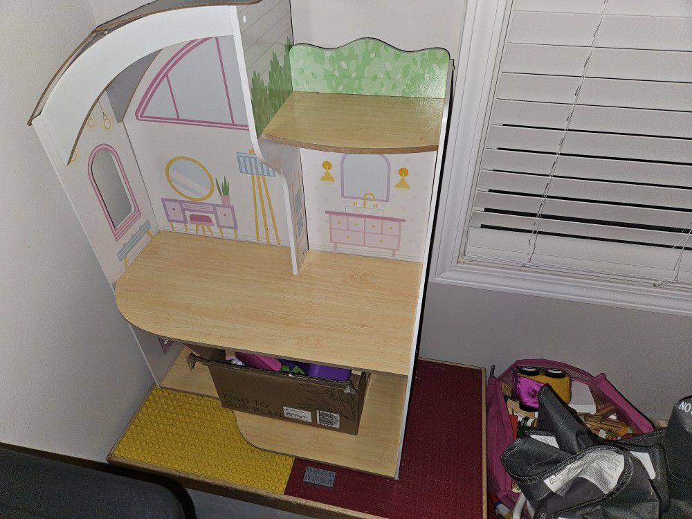 Toy Doll House