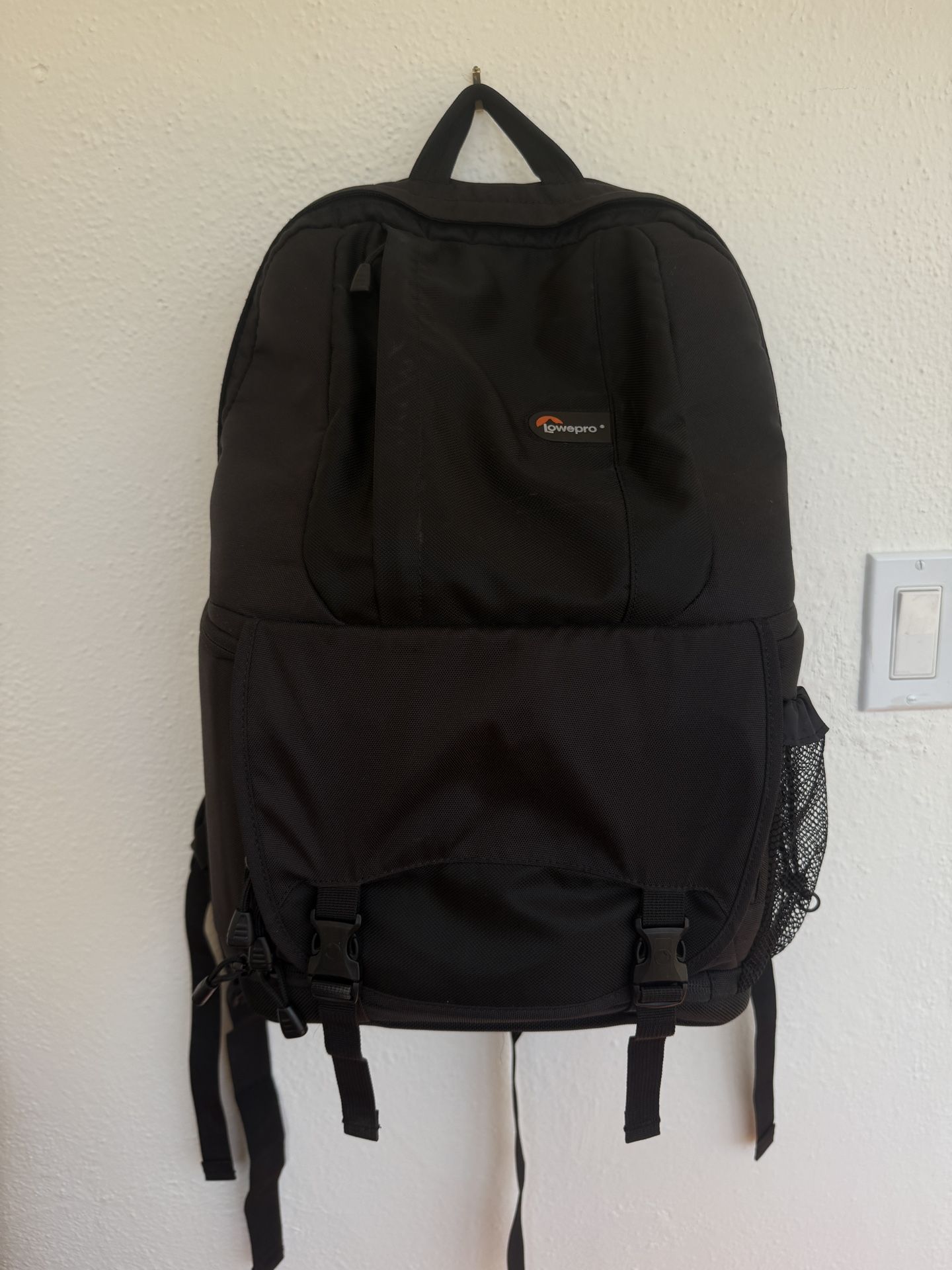 Lowpro Fastpack 250 - Camera Bag