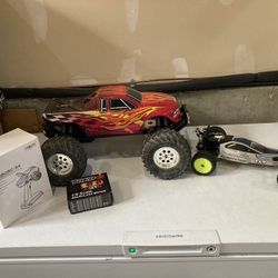 RC Monster Truck 1/8th Scale Team Associated 