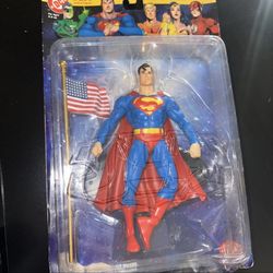 DC Direct JLA Action Figure Superman 6" w/ American Flag Free Shipping Pre-owned