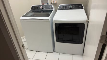 GE Washer/dryer set