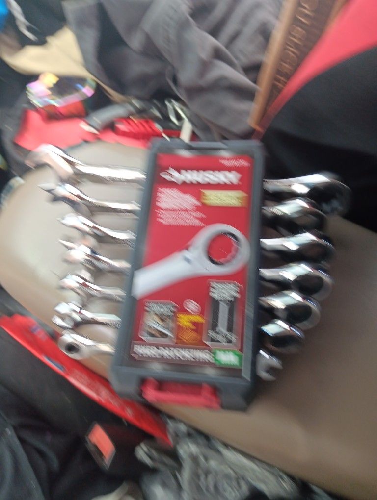 Ratchet Wrenches
