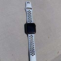 Nike Apple Watch Series 6 With GPS