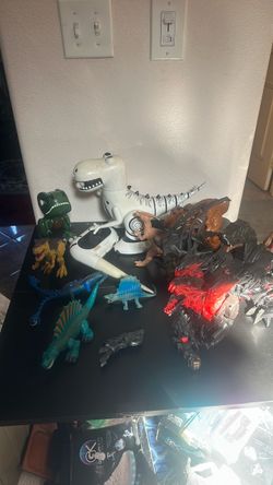 Mixed Lot of Dinosaur Toys