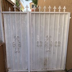 Door Fence