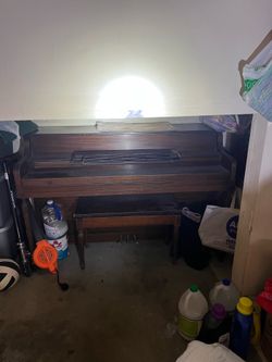 Vintage piano