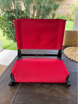 Stadium chair