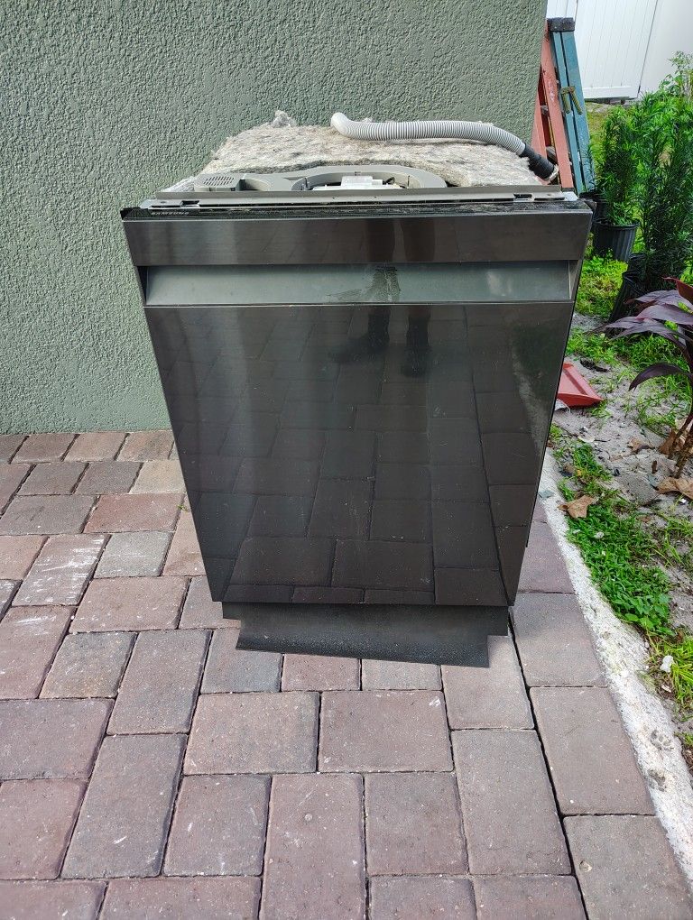 Samsung 24" Dishwasher 