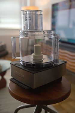 Cuisinart Custom 14 Food Processor (DFP-14BCN) — Complete, All Original Discs
