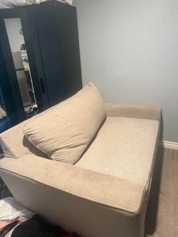 Couch / Loveseat
