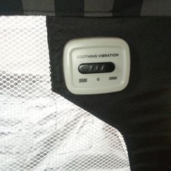 Pack N Play Black With Vibration 