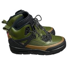 2 Pairs of almost New Jordans For 100$