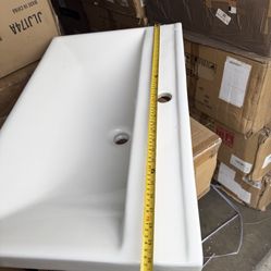 30 x 18 vanity top no base $50 057-1