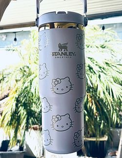 💖 🐾 Stanley 30oz Hello Kitty