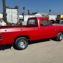 Dodge D150