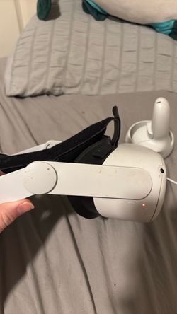 Meta Quest 2 VR Headset with Controller