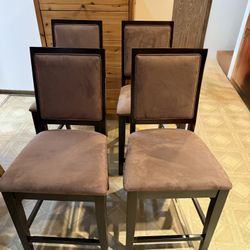 Dining Room Set Table And 6 chairs, Wood Dresser.