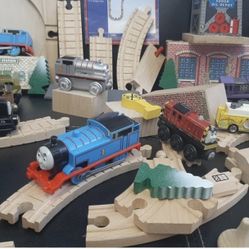 Enormous Vintage THOMAS TRAIN Set Wooden 