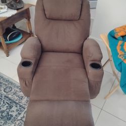 Sofa Recliner Chair With Massage And Heat In Excellent Condition 