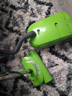 Hepa media filter vacuum