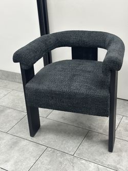 Beautiful Black Chair 