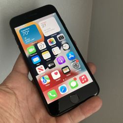 IPhone 7. Like New And Unlocked!