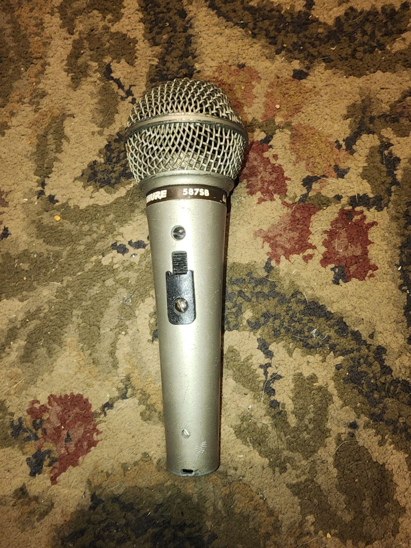 Shure 587SB microphone