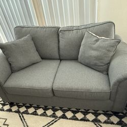 Loveseat 