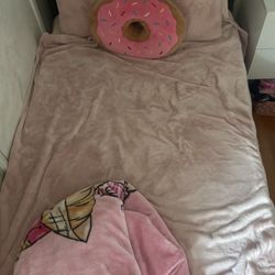 Kids Twin Bed