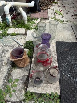 Free vases for a florist