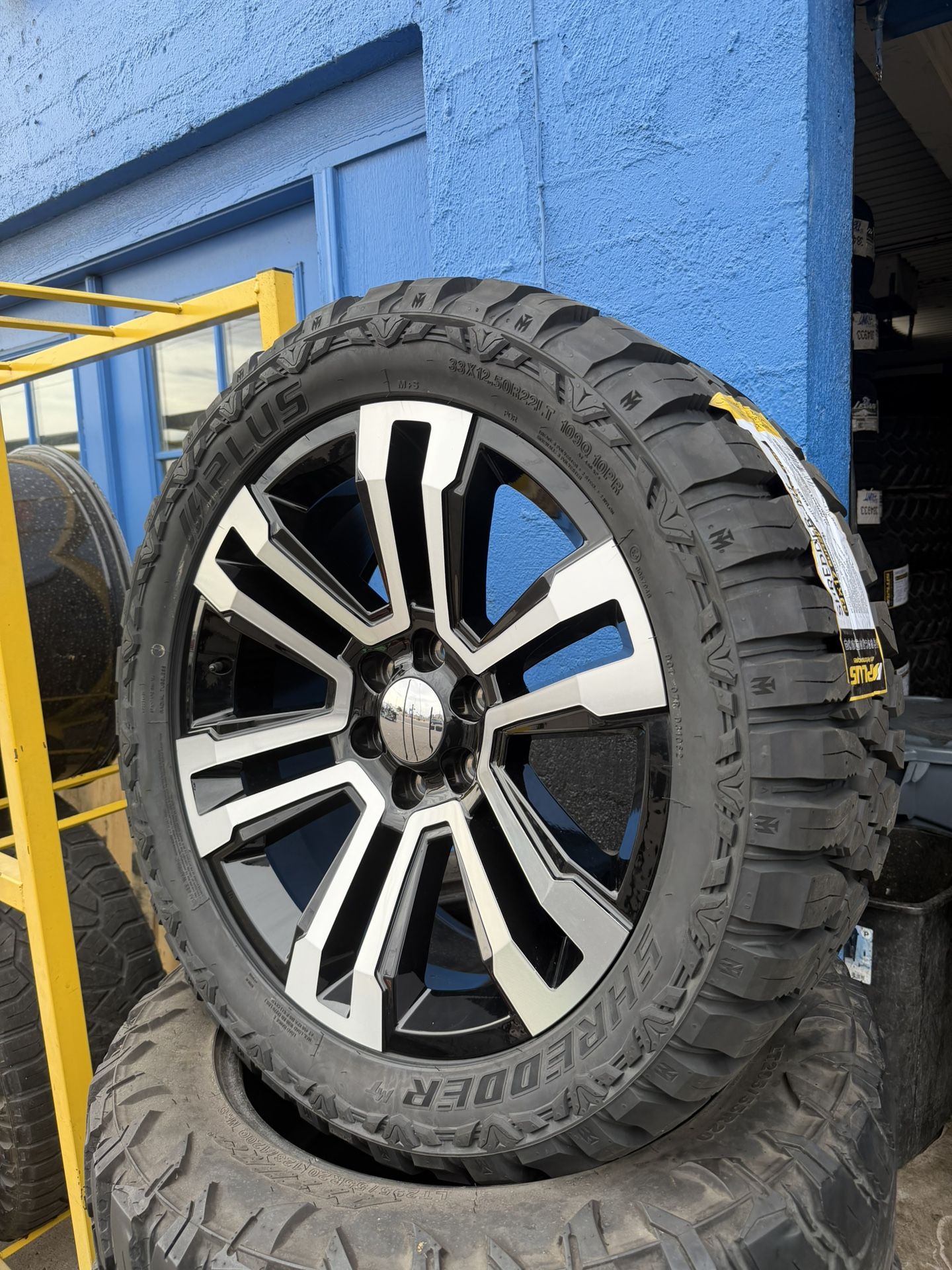 22 X 9 Chevy Wheels On 33s β
π₯π§¨ππ₯
