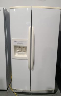Kenmore Side-by-Side White Fridge
