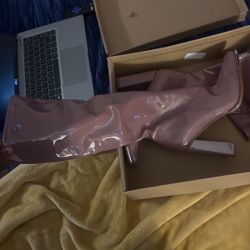 8.5 Steve Madden Boots 