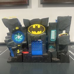 **Imaginext Playsets - Gently Used Collection** 