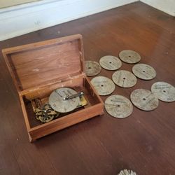 Antique Metal Disc Music Box Switzerland Original 10 Metal Music Disc