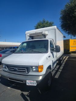 2005 Ford E-350