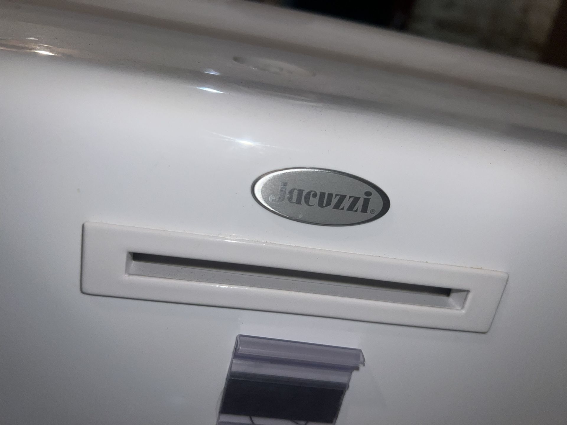 FREE STAND JACUZZI TUB