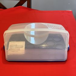 Tupperware Rectangle Cake and Cupcake Carrier NEW!