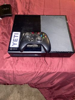 Xbox One Console with Wireless Controller