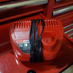 Milwaukee Battery Charger