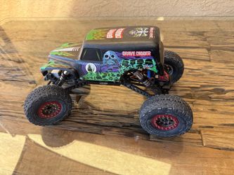 Grave digger rc  LOSI crawler no remote untested