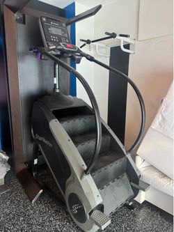 Commercial  StairMaster 8-Series Gauntlet