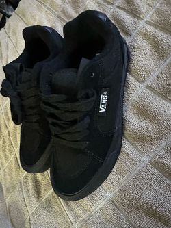 New Vans chukka shoes size 6 men/ 7.5 women