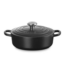 Le Creuset Signature Round Dutch Oven – 24 cm (4.5 qt) – Matte Black