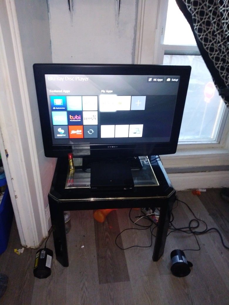 Tv And Smart Dvd Player