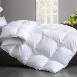 KAKABELL Down Altorative Comforter