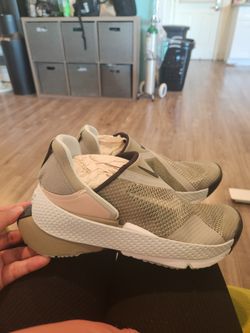 New Nike Go FlyEase easy on easy off shoe