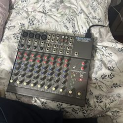 Equipo Para DJ Consola De 6 Canales Y Su Controlador Vía Bluetooth 