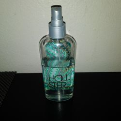 Hollister Pacific Flare Body Mist & Bath And Body works Meet Me In Miami** 